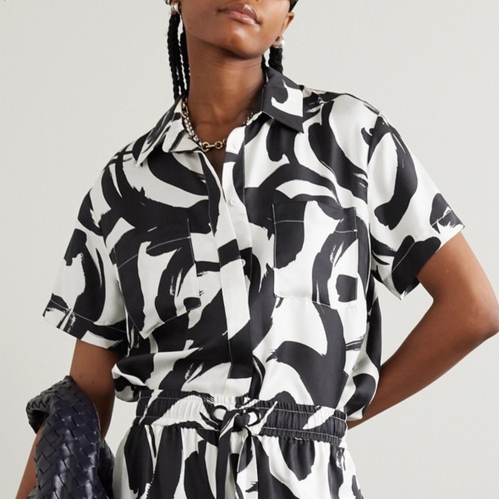 NWT Rebecca Vallance Pompidou 100% silk button down shirt size 0 short sleeve